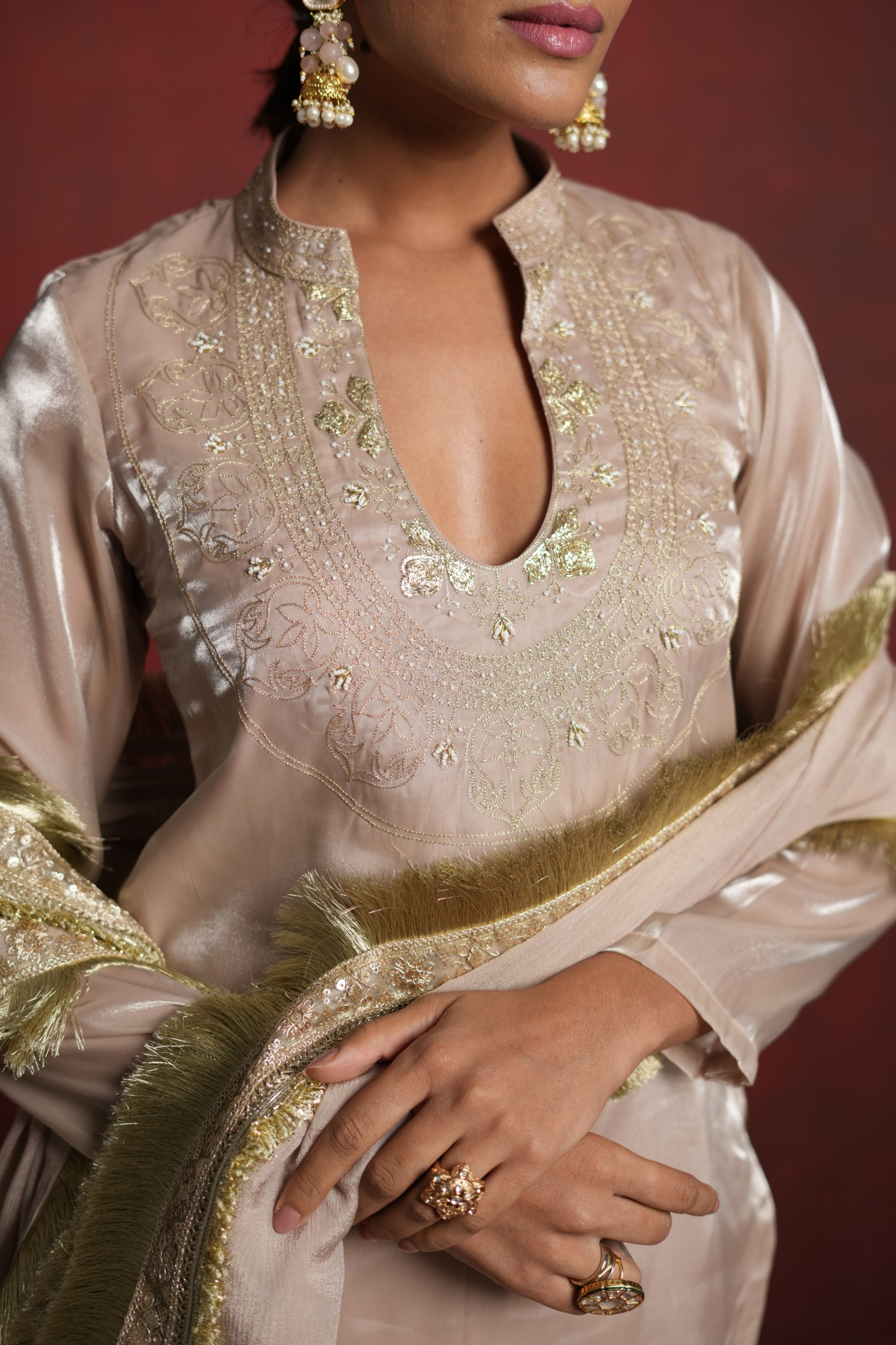Sanvi suit Champagne